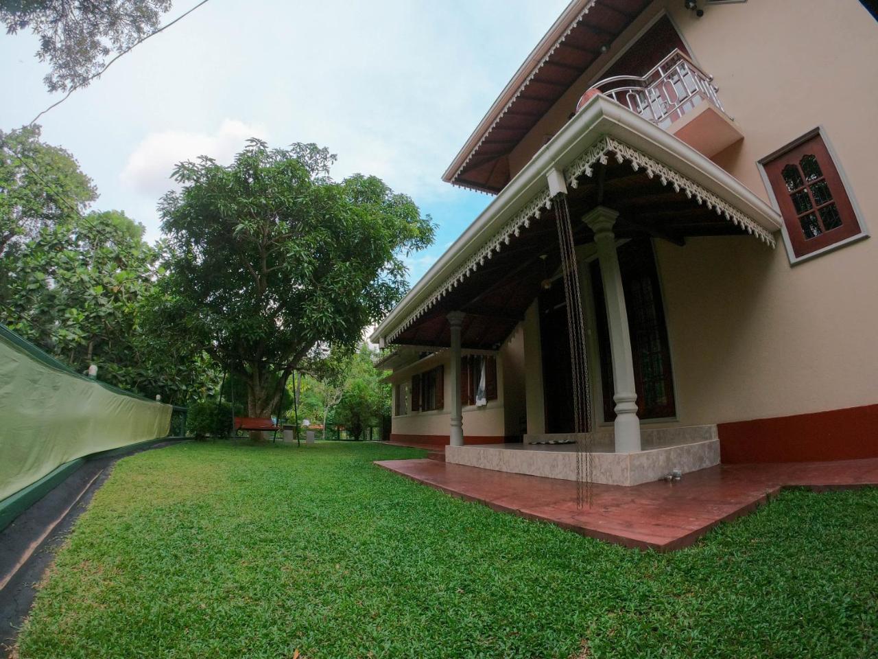 Villa Girilena Hikkaduwa Exterior photo