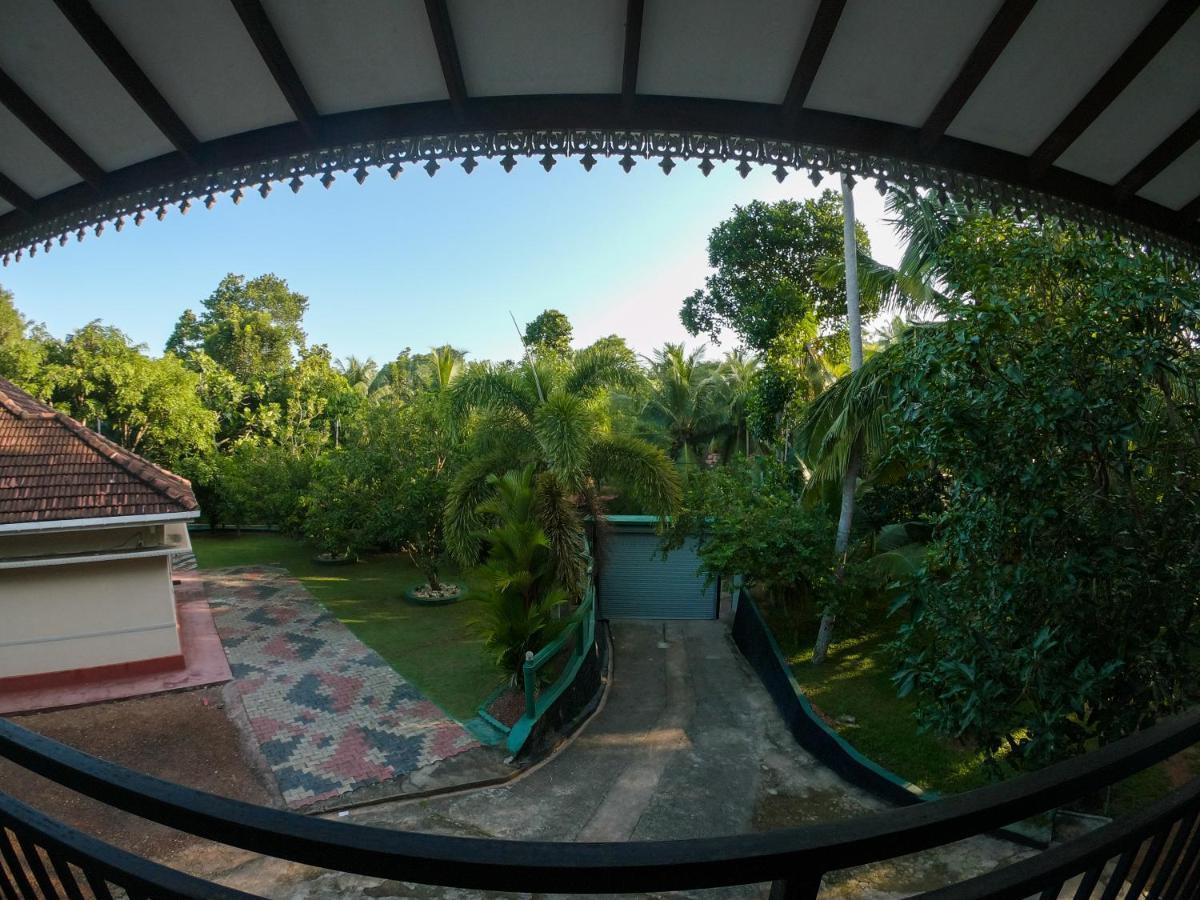 Villa Girilena Hikkaduwa Exterior photo